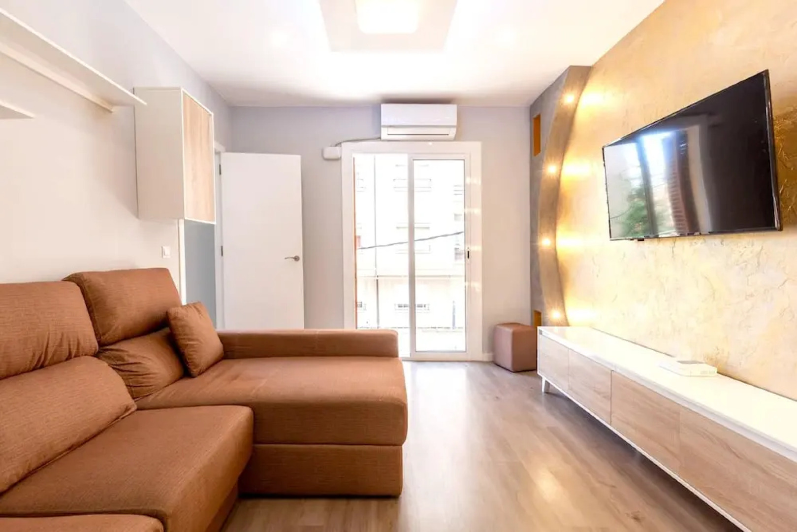 Apartment with 4 Bedrooms in Reus, with Wonderful City View, Balcony And Wifi