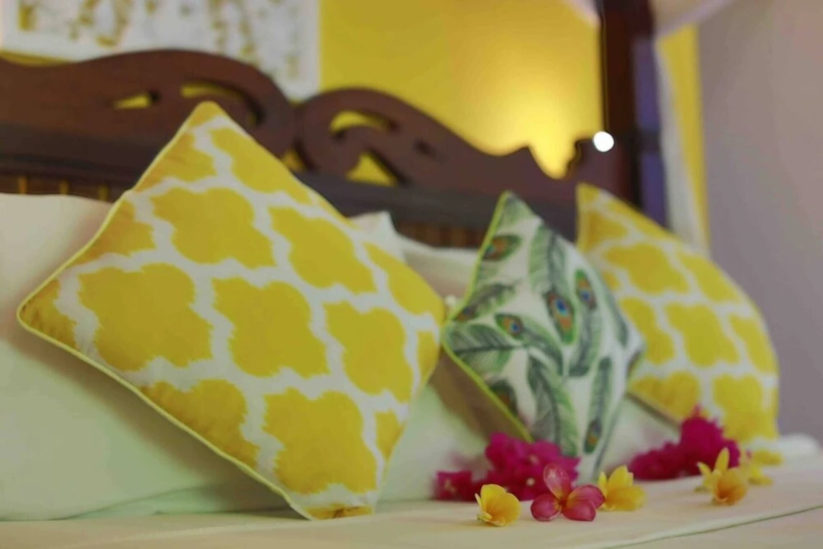 Kirana Homestay - Sunshine Bungalow