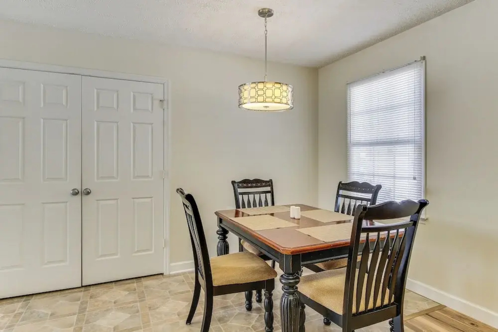 3 Mi to Hopelands Gardens: Family Aiken Home!