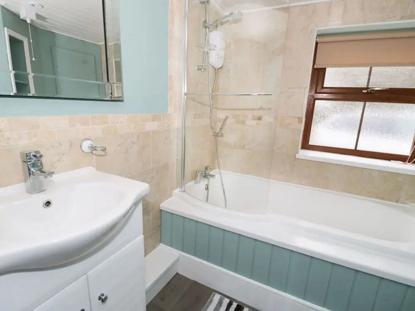 2 Tan Y Marian Uchaf