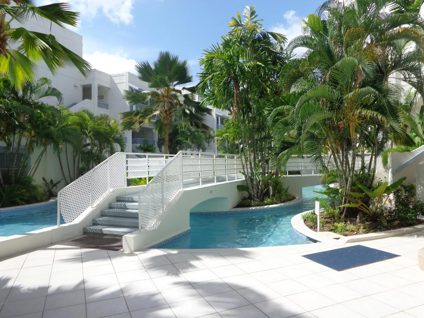 Savannah Beach Club Hotel