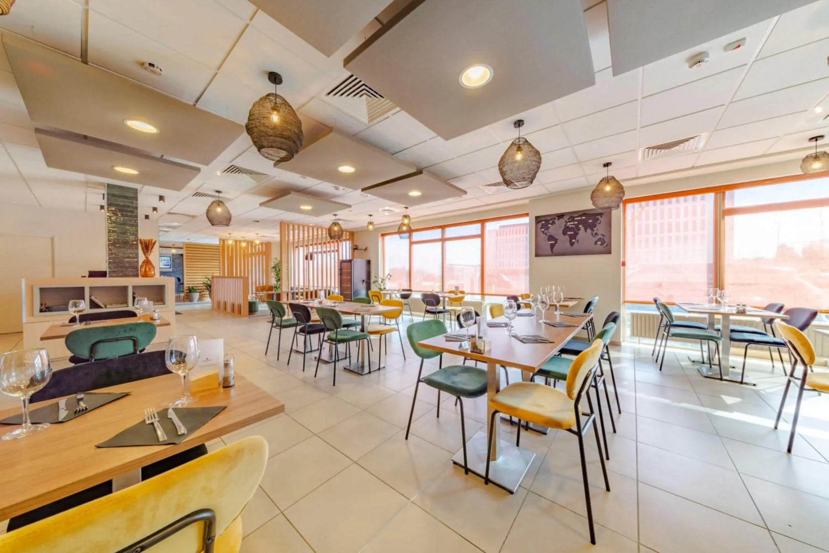 Mandarina Hotel Luxembourg Airport ( Ex Campanile)