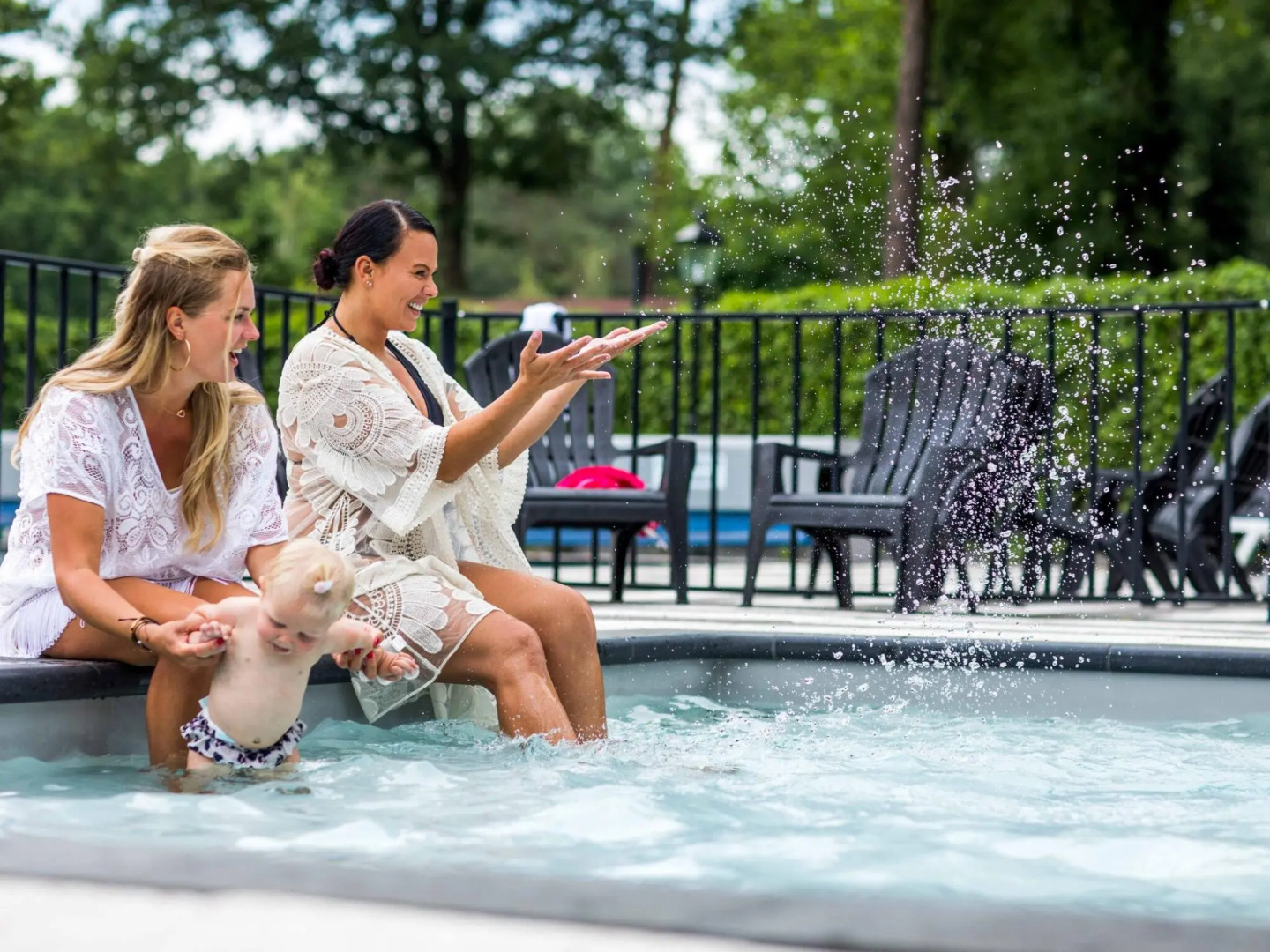 Holiday home with sauna and two hottubs, in a holiday park near the Veluwe