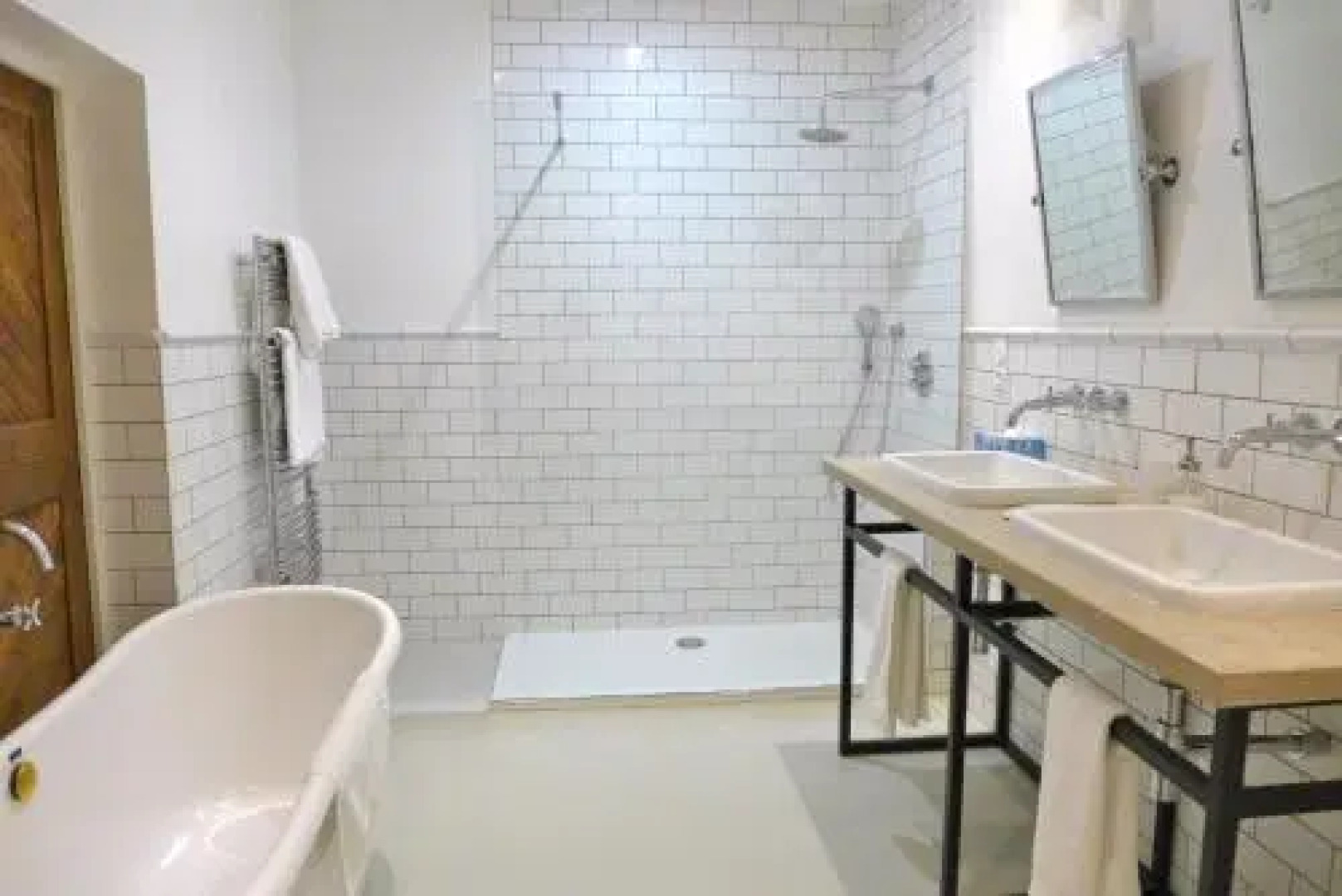 Par la Riviere (Adults Only)