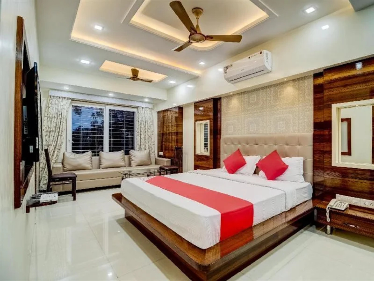 Capital O 47512 Eleven Petals Resort