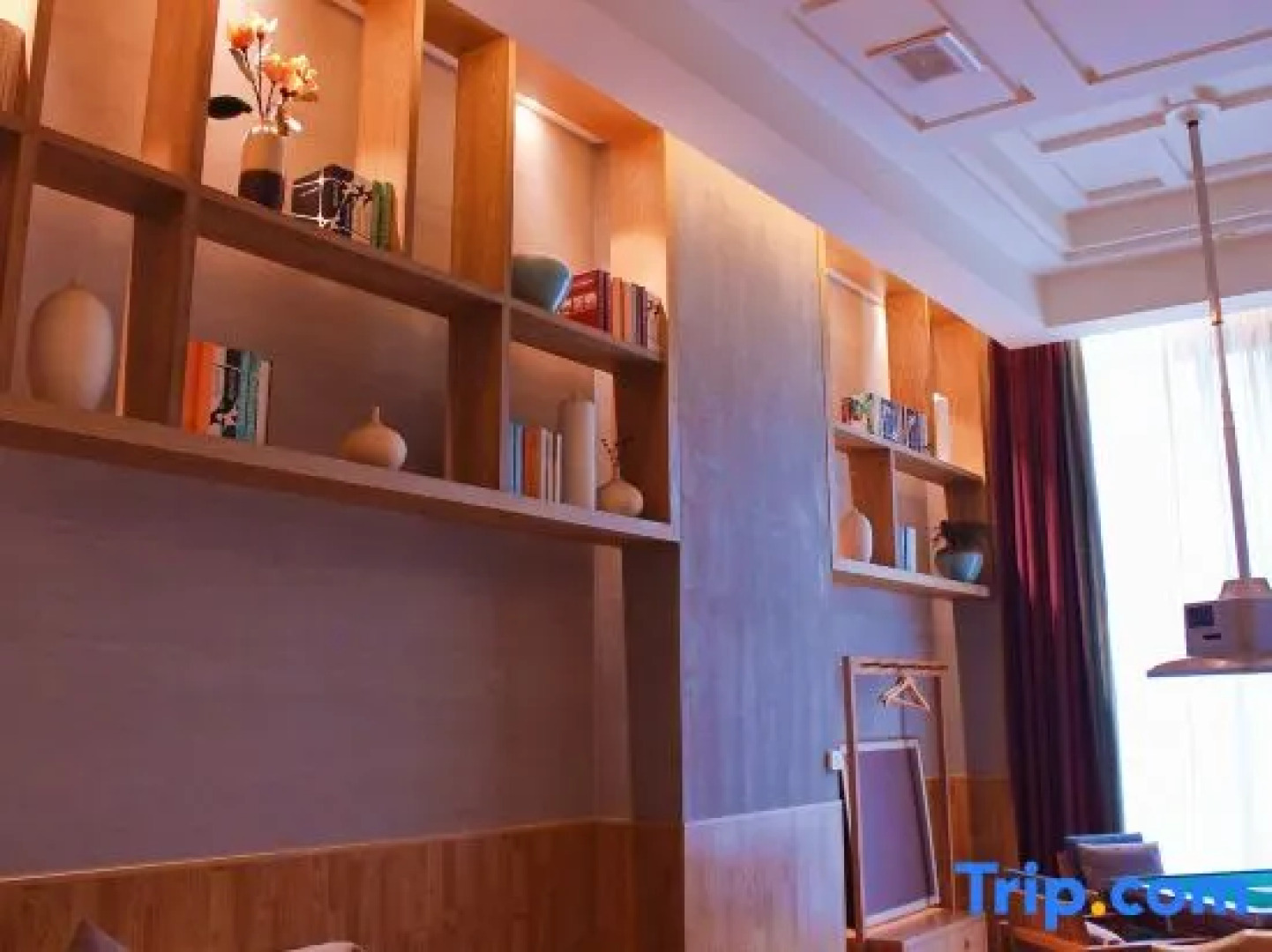 Zixuan Holiday Hotel