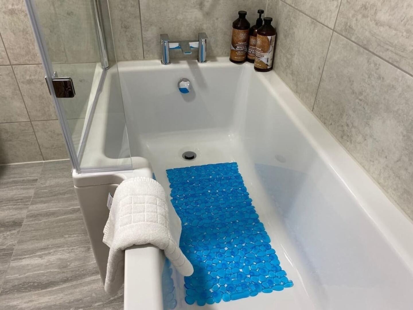 Washington's Hidden Gem Amethyst 3 Bedroom House s