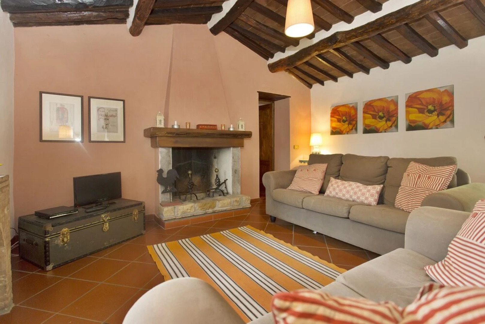Stunning 2 bed Cottage in the Lucca Countryside