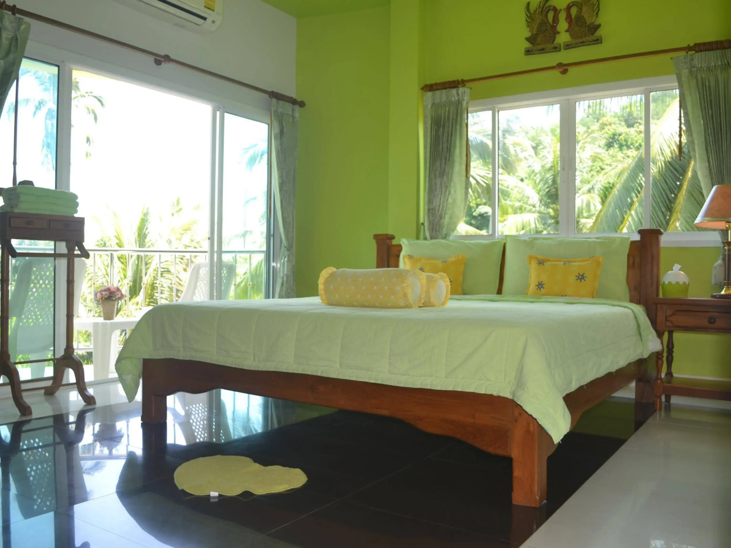 Sairougn Seaview Hotel