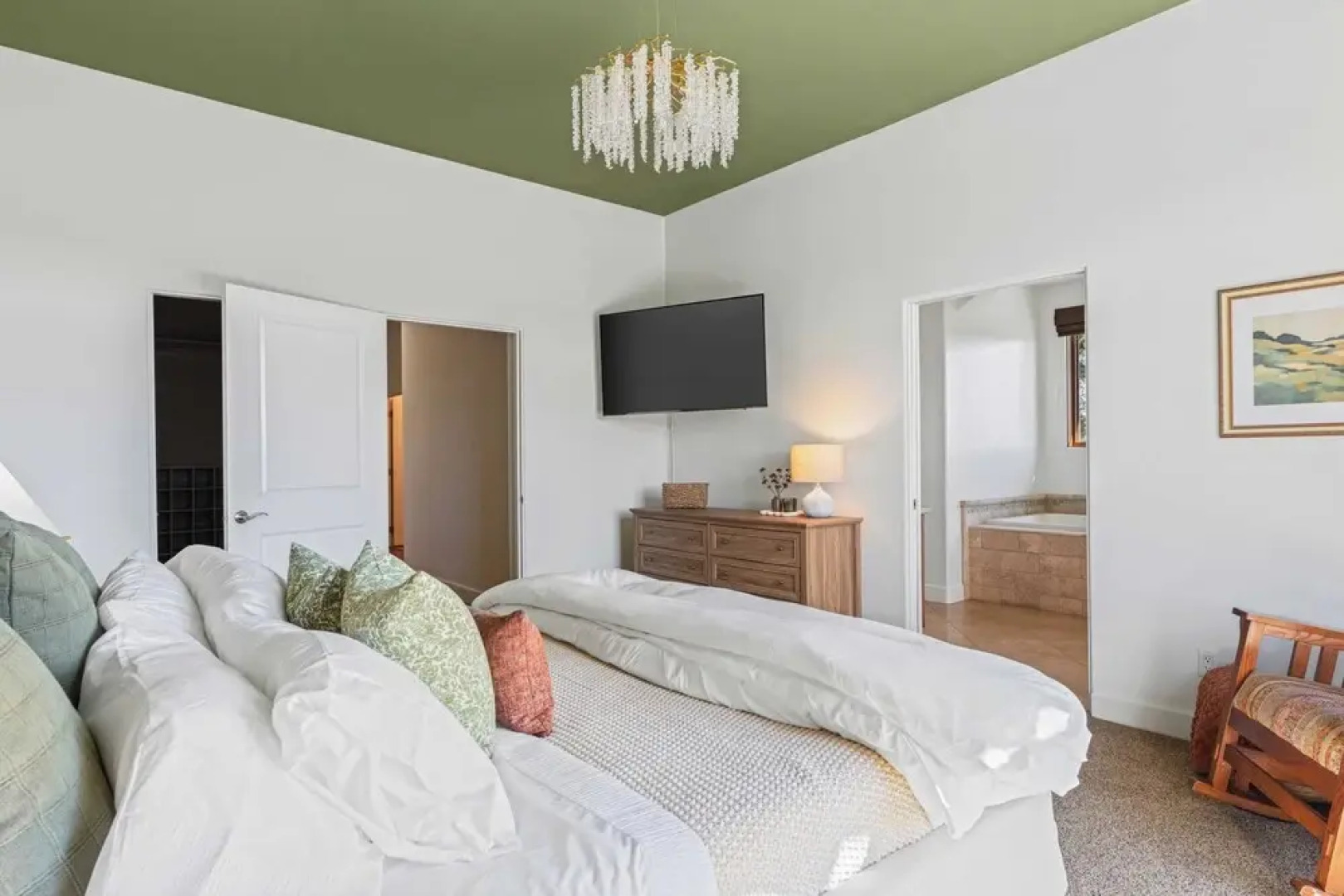 Wine Country Escape w/ Views + Wine Cellar & Gym Caterina Dusi Vineyard by Avantstay