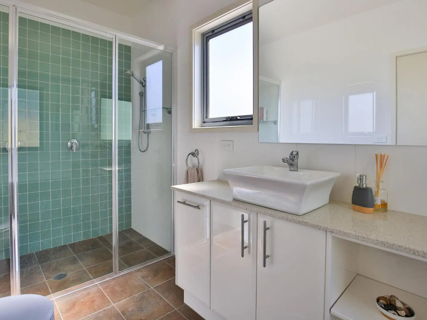 Thalassa I Pet Friendly I 2 Mins Walk to Beach