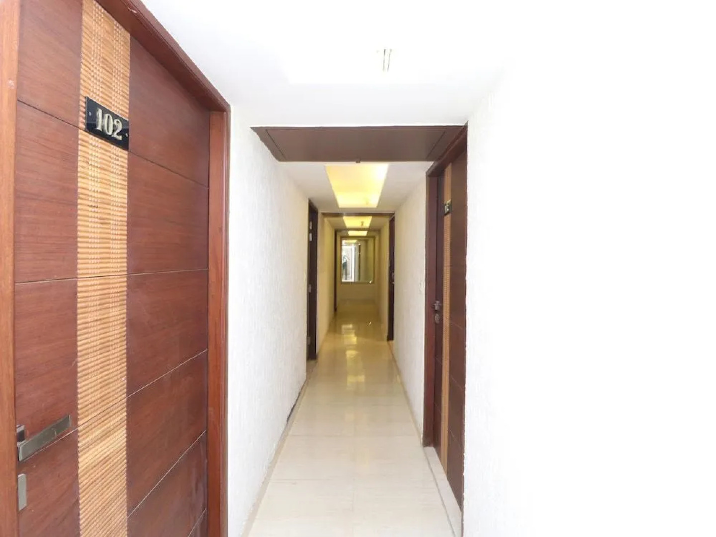 OYO 29950 Hotel Ml Pride