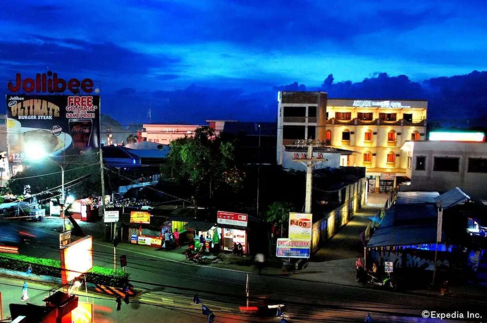 Aquari Travelers Suites