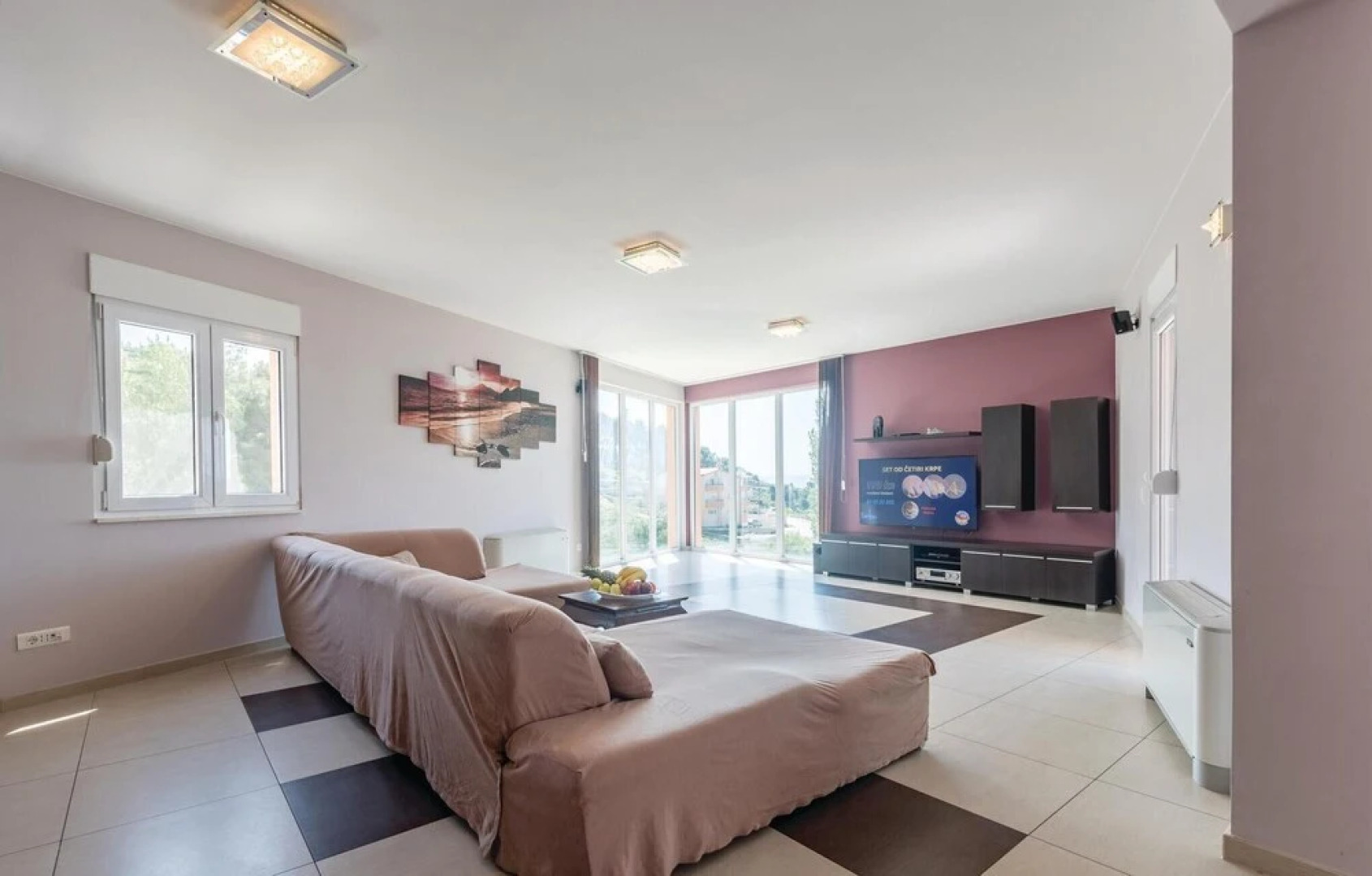 Awesome Home in Solin With Sauna, Wifi and 5 Bedrooms