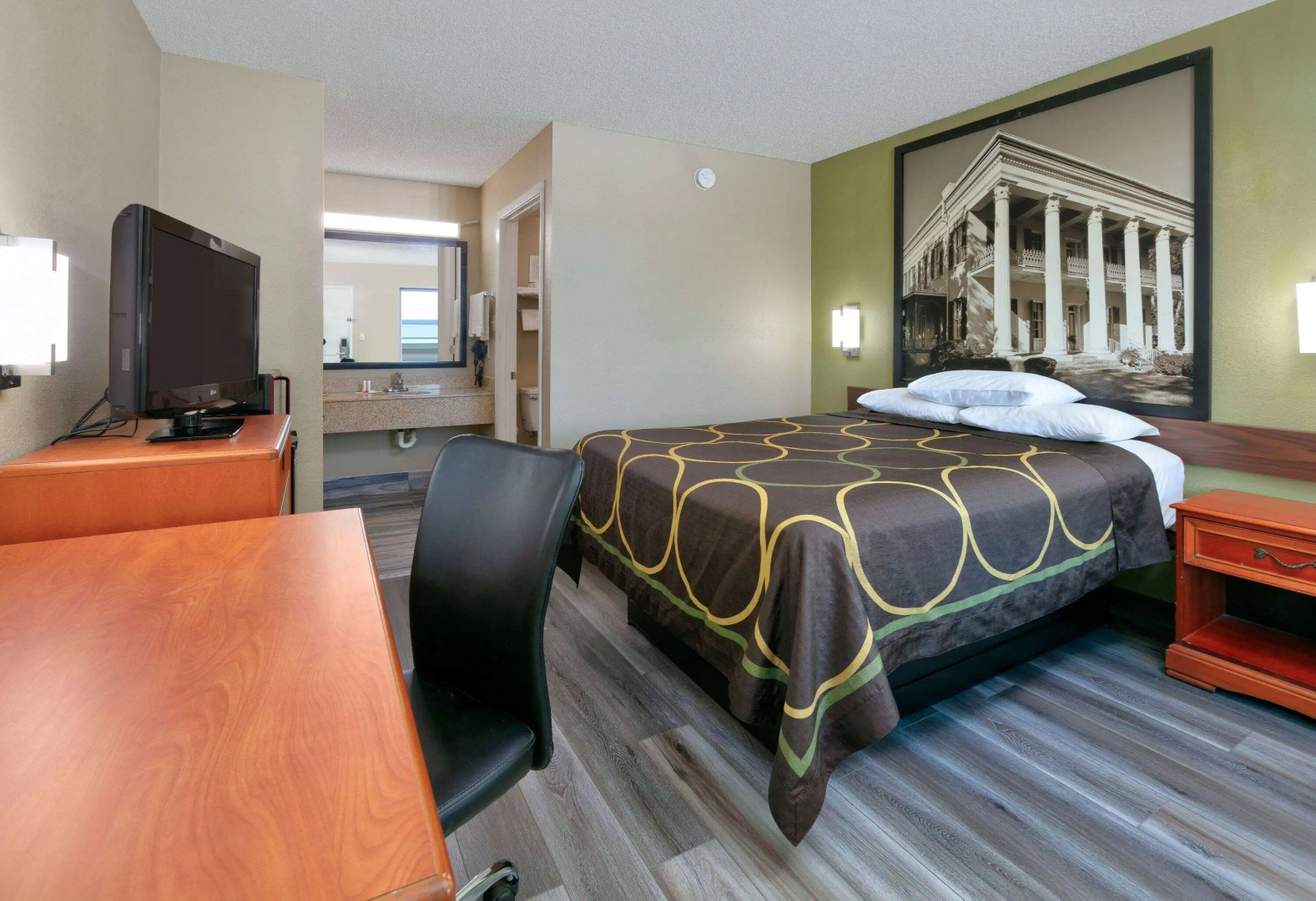 Super 8 by Wyndham Mobile/Tillmans Corner