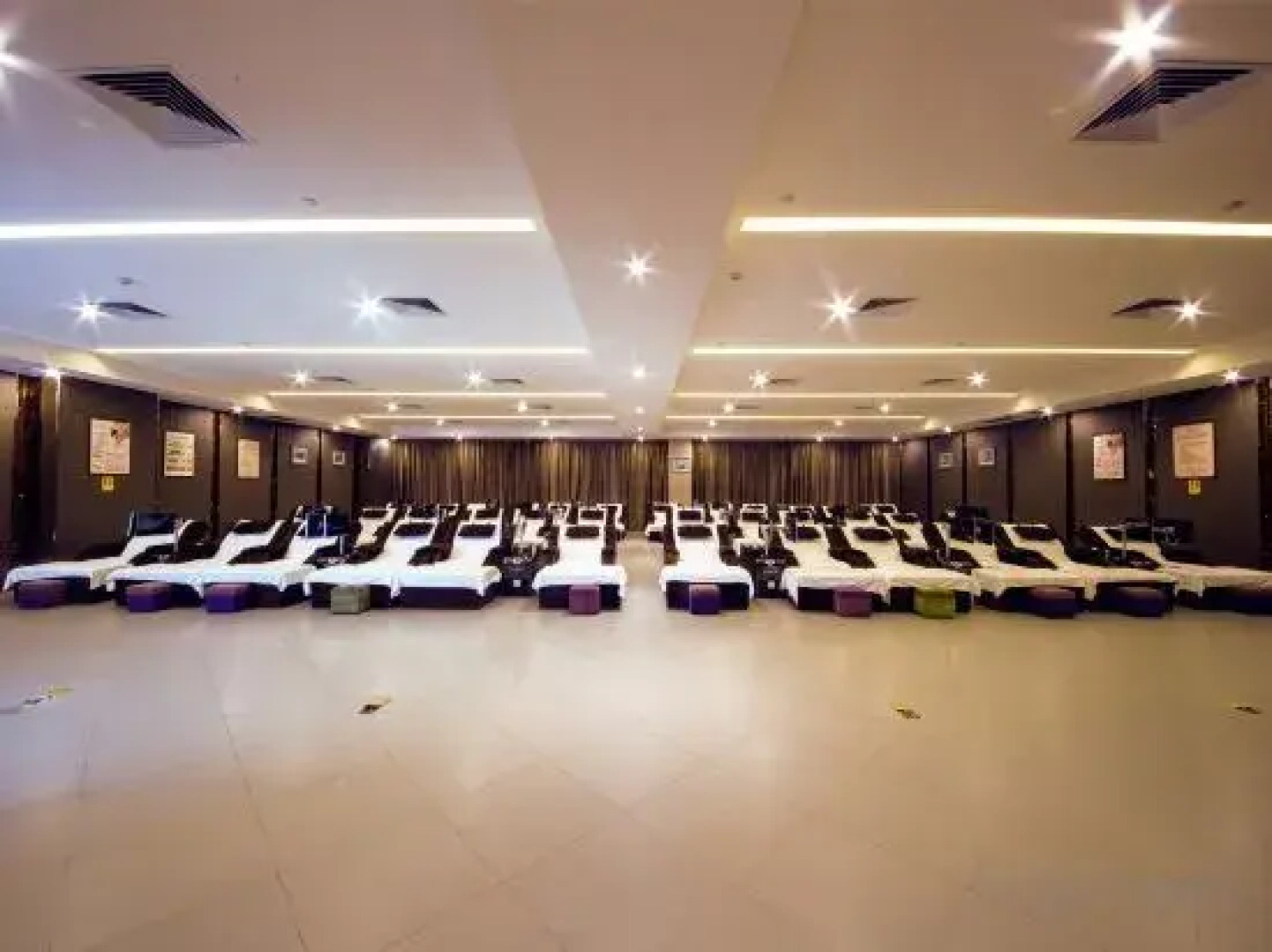 Zhangjiajie World Water Four Seasons International Hotel