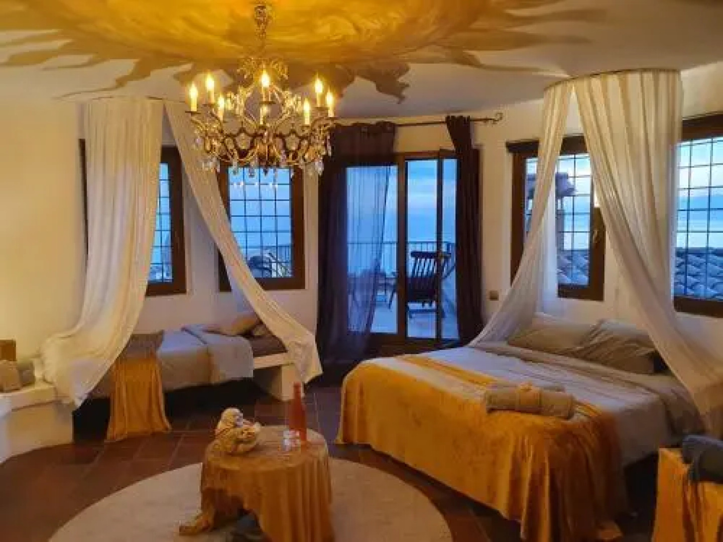 Ashram Villa Sunshine