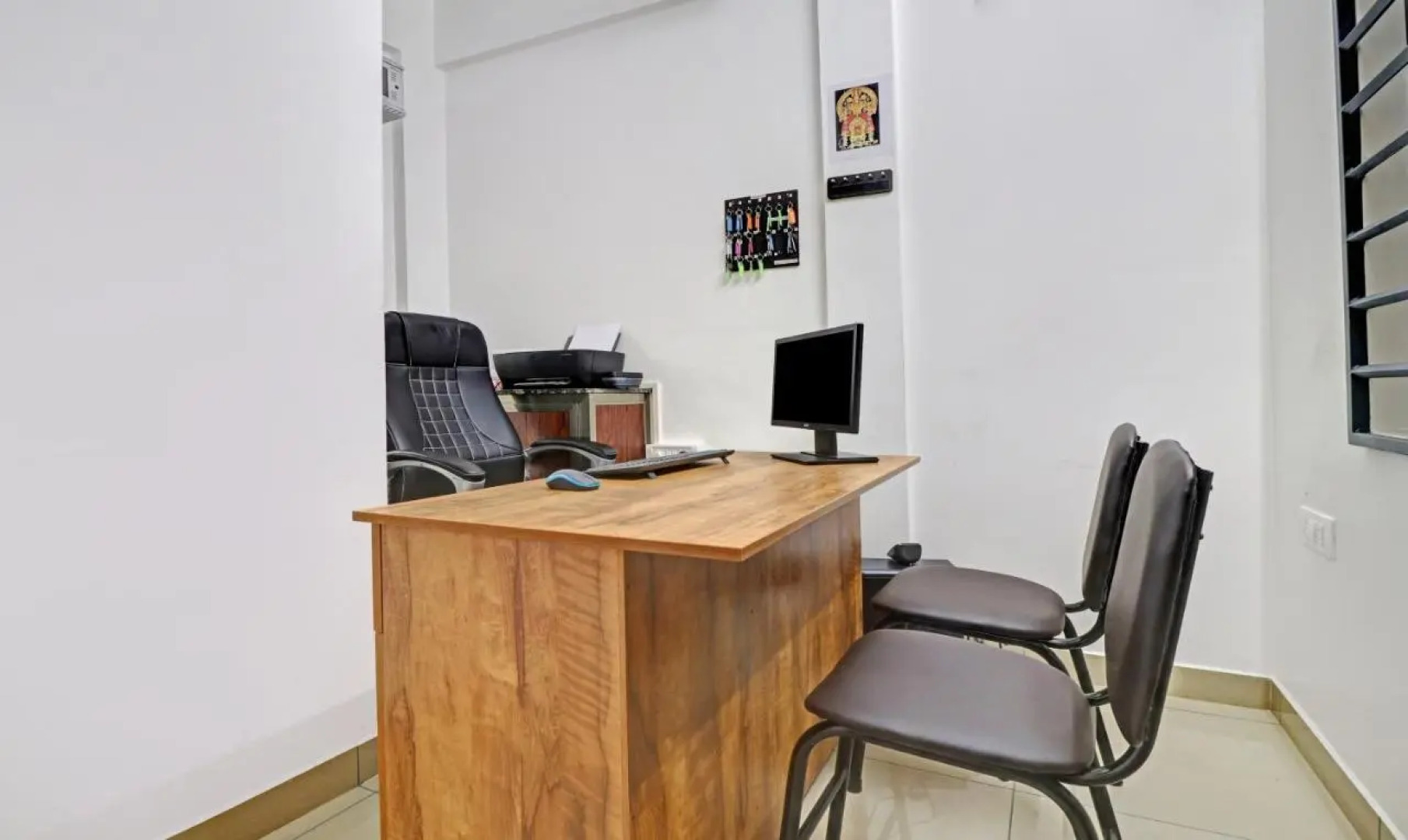 Treebo Nirupama, 750m from Aluva Railway station