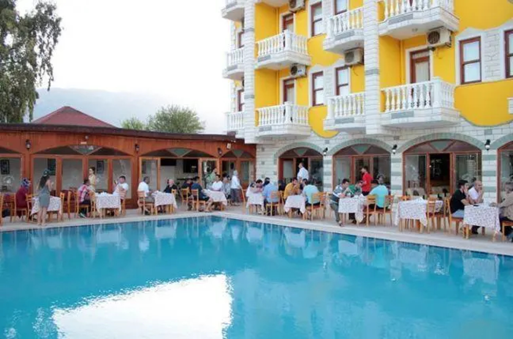 Amelas Hotel