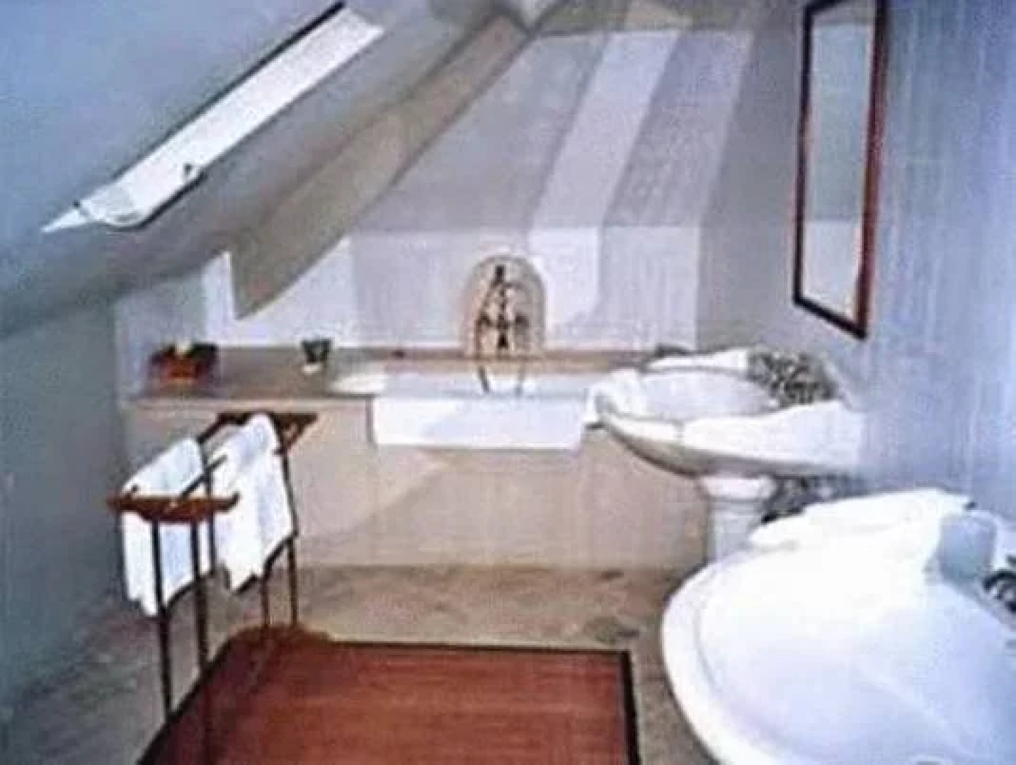 Chateau De Pont-Rilly