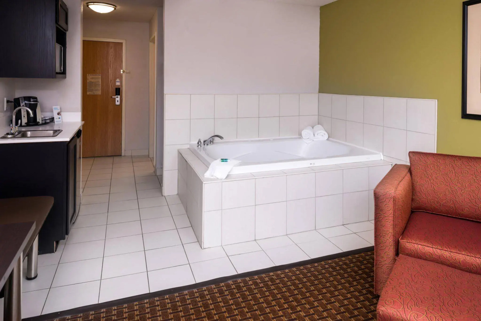 Holiday Inn Express & Suites Bucyrus by IHG