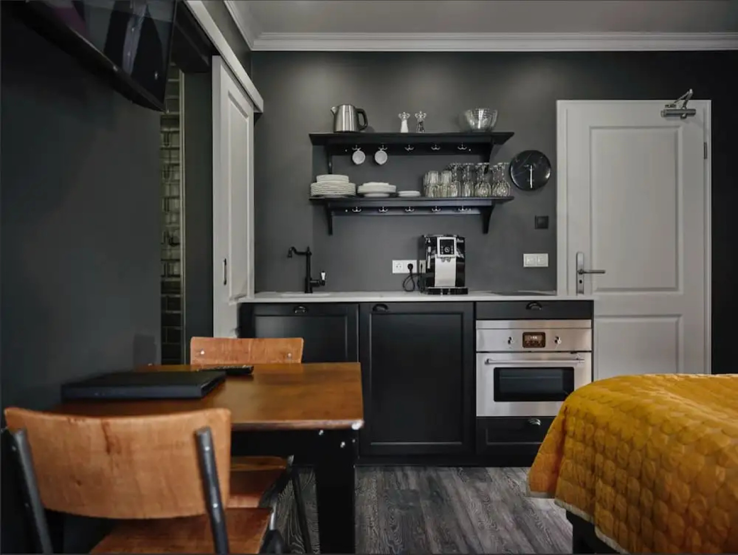 Vintage Apartment Hotel