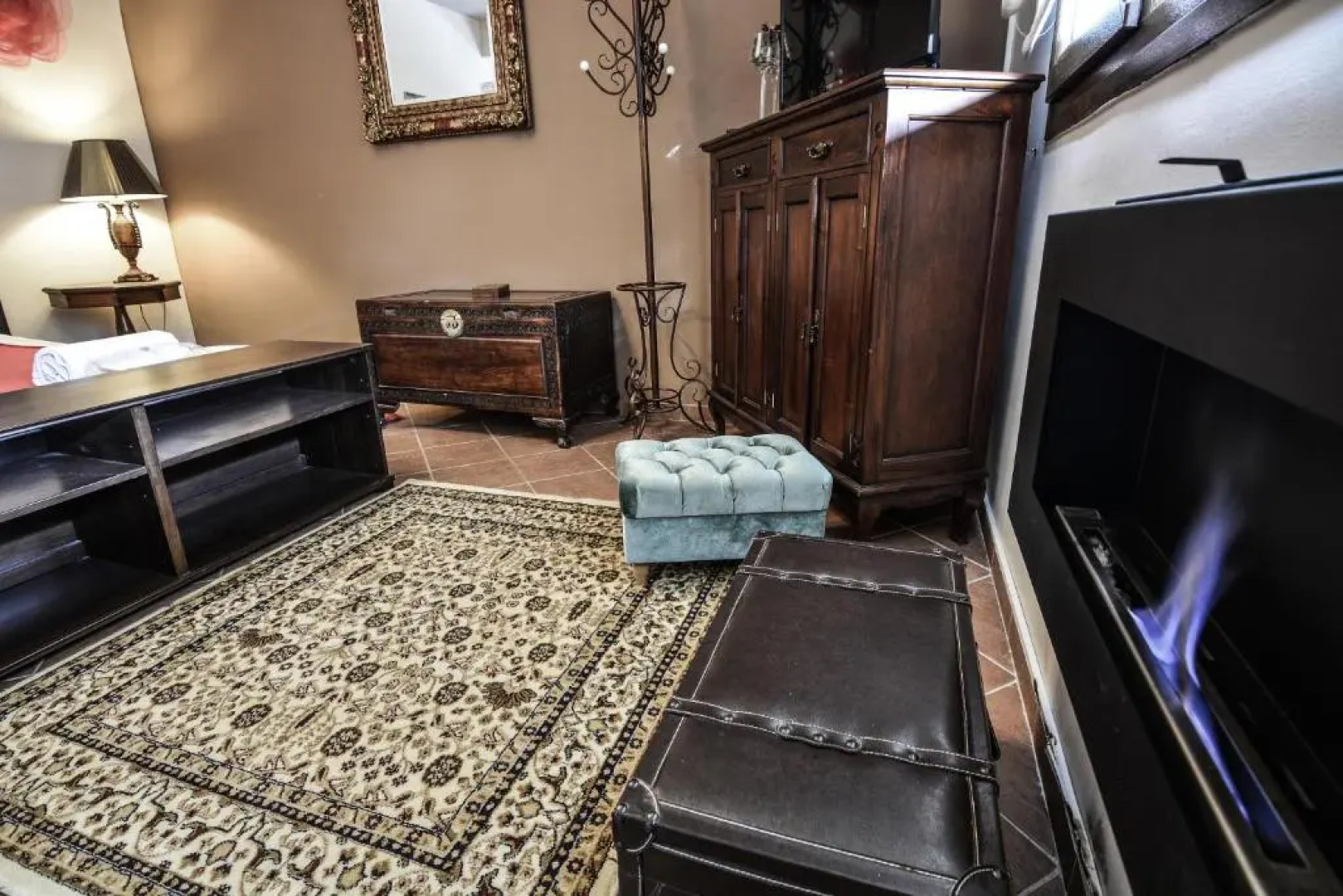 Trikalon Muses Art Suites