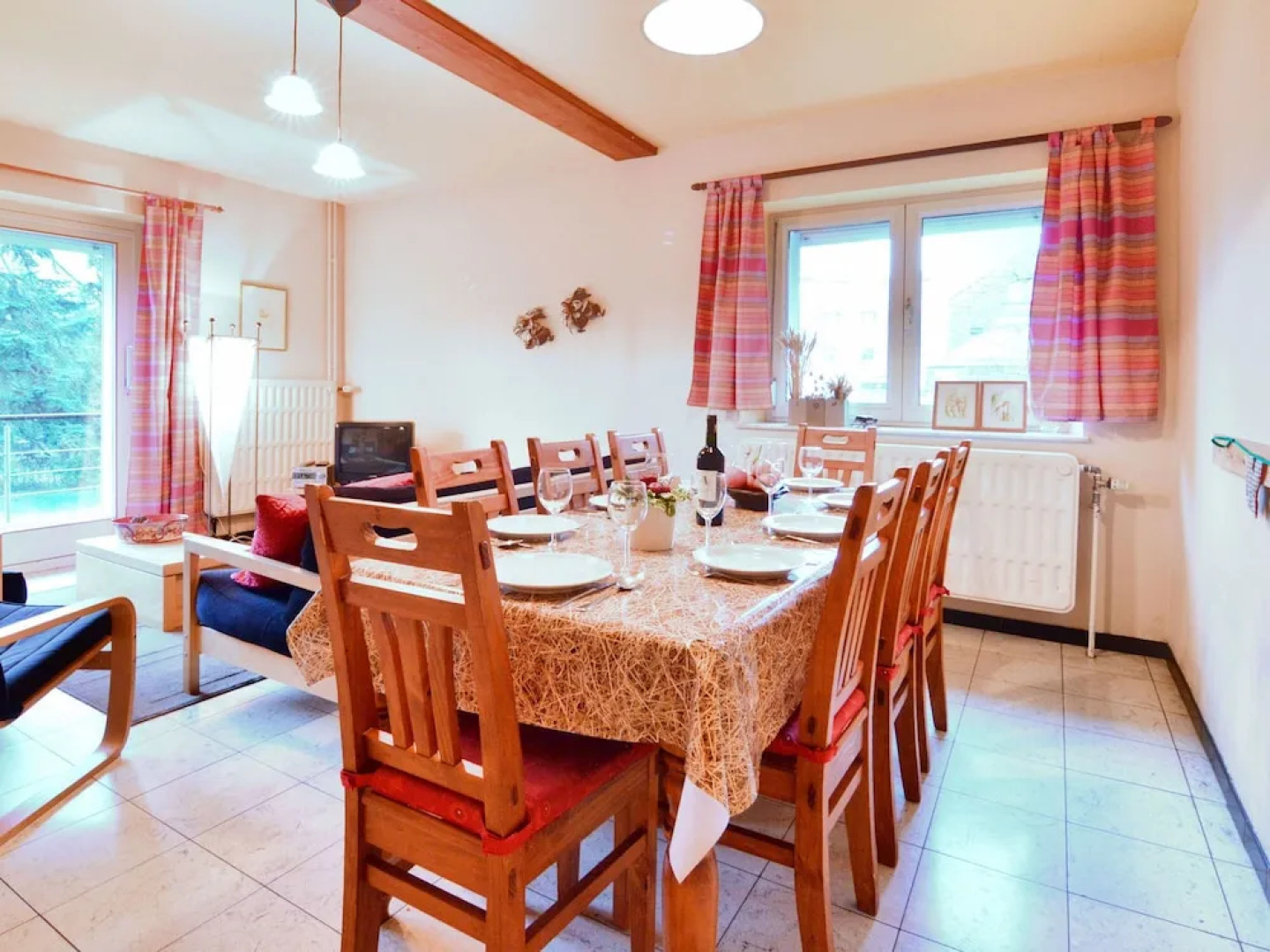 Modern Holiday Home in Yvoir With Garden