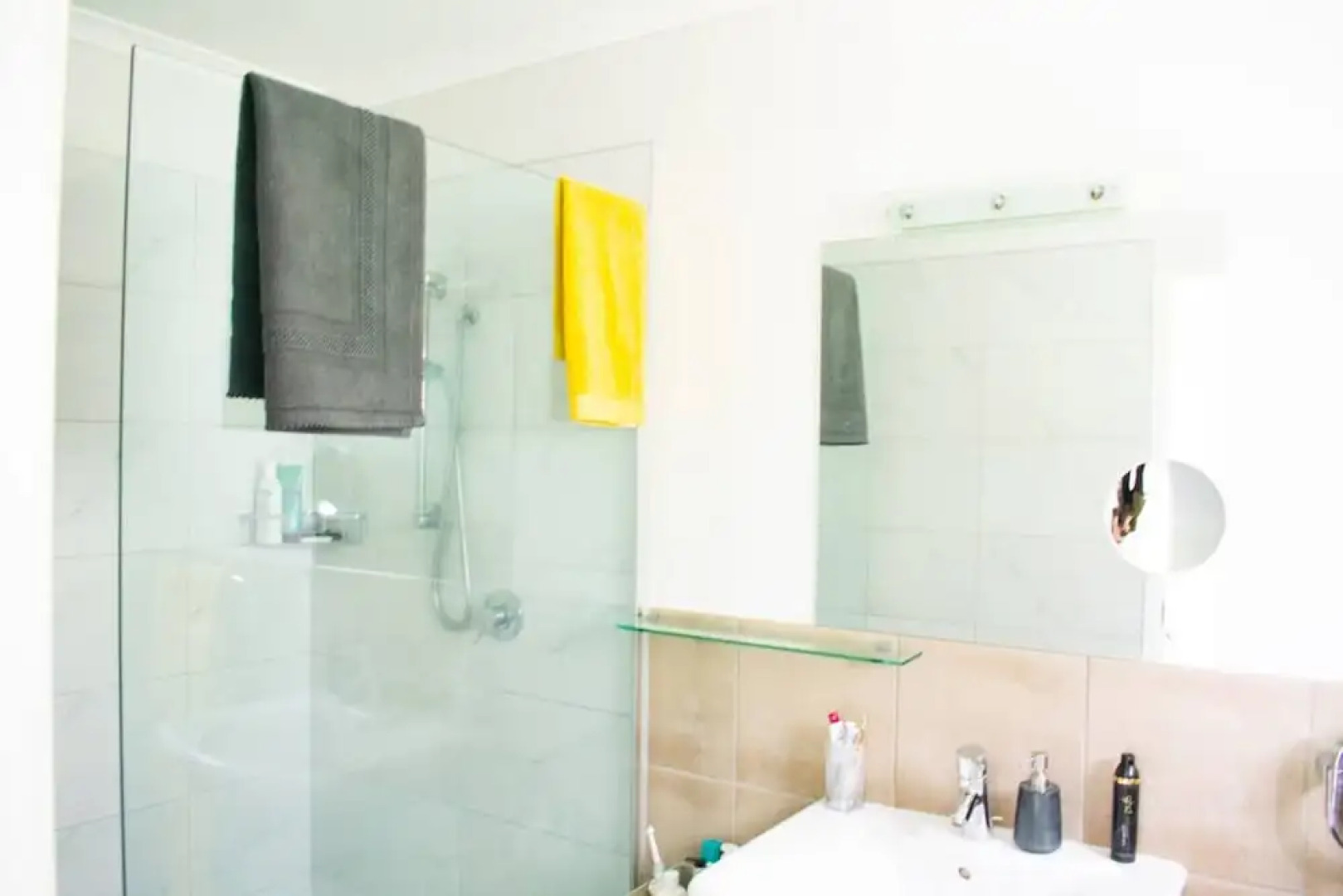 Quaint 2 Bed Family Home in Titirangi