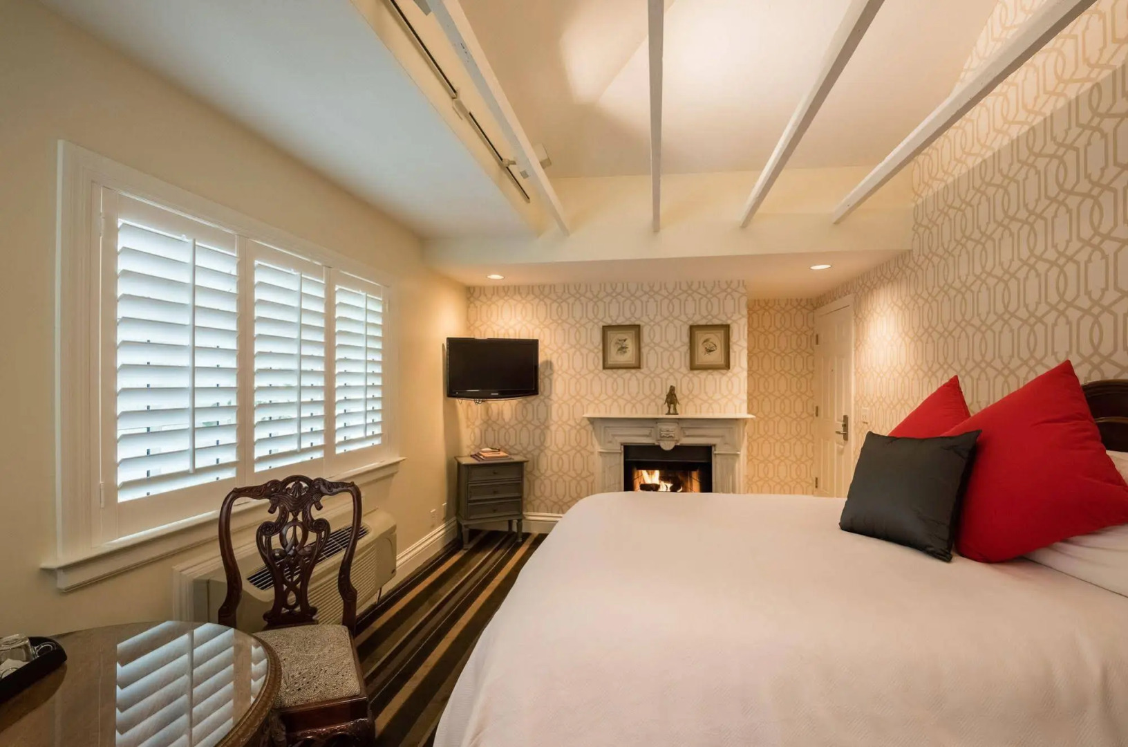 The Bergson, BW Signature Collection