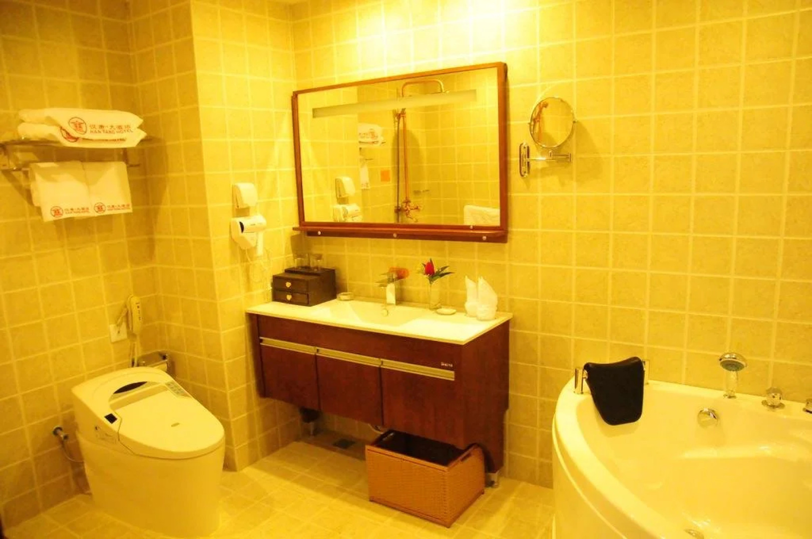 Dunhuang Han Tang Hotel