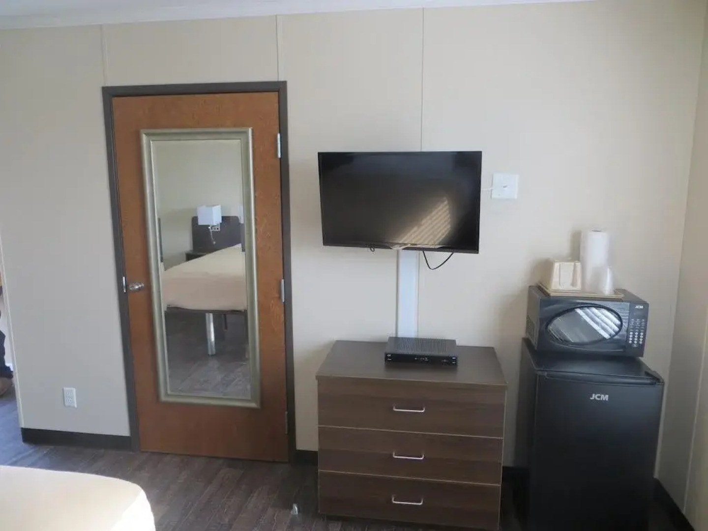 Shale Lodge Three Rivers