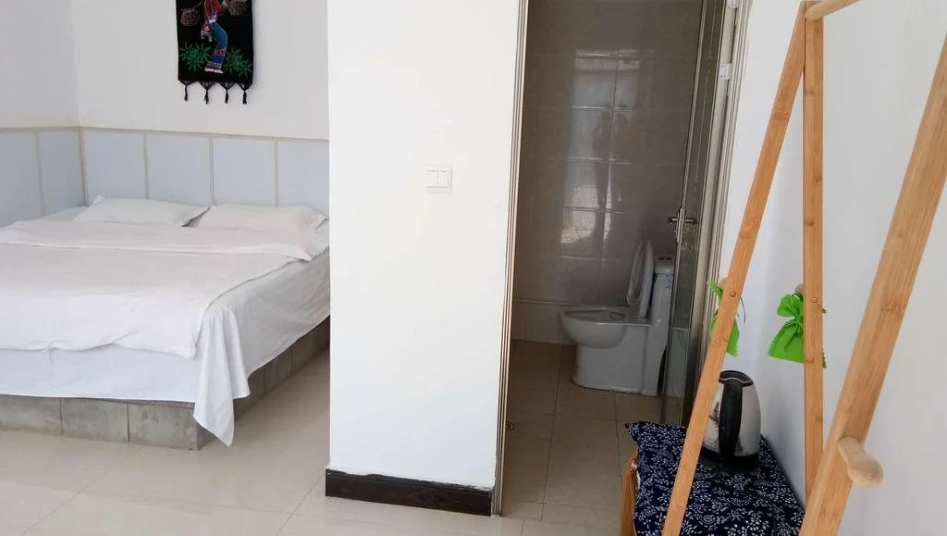 Dunhuang Hu Yang Inn