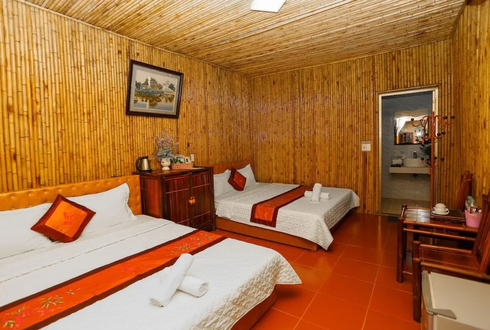 Quoc Khanh Bamboo Homestay - Hostel