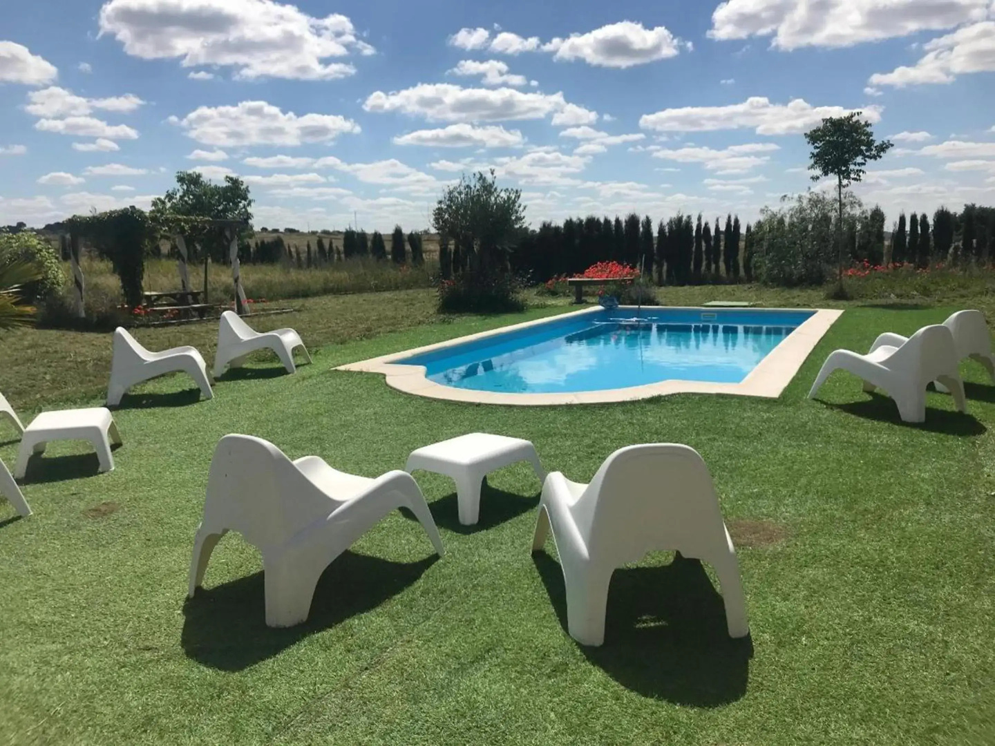 4 bedrooms house with shared pool enclosed garden and wifi at Alcaracejos