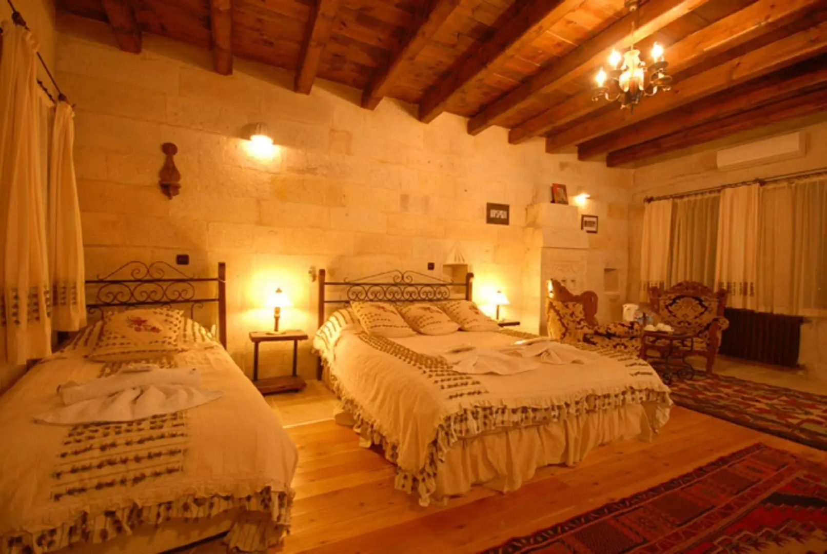 Traveller's Cave Hotel