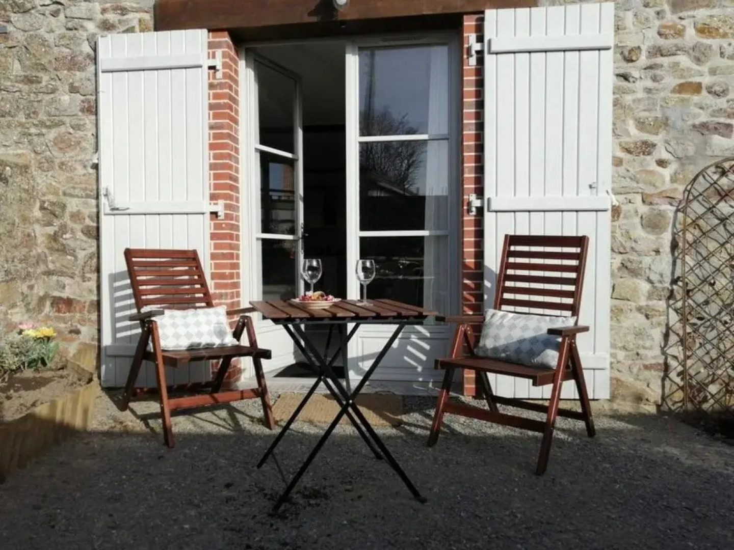 Gîte Sainte-Suzanne-et-Chammes, 3 pièces, 4 personnes - FR-1-600-192