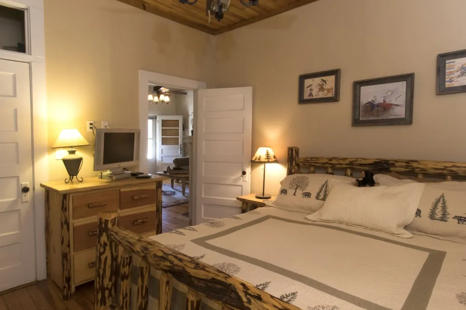Calhoun House Inn & Suites