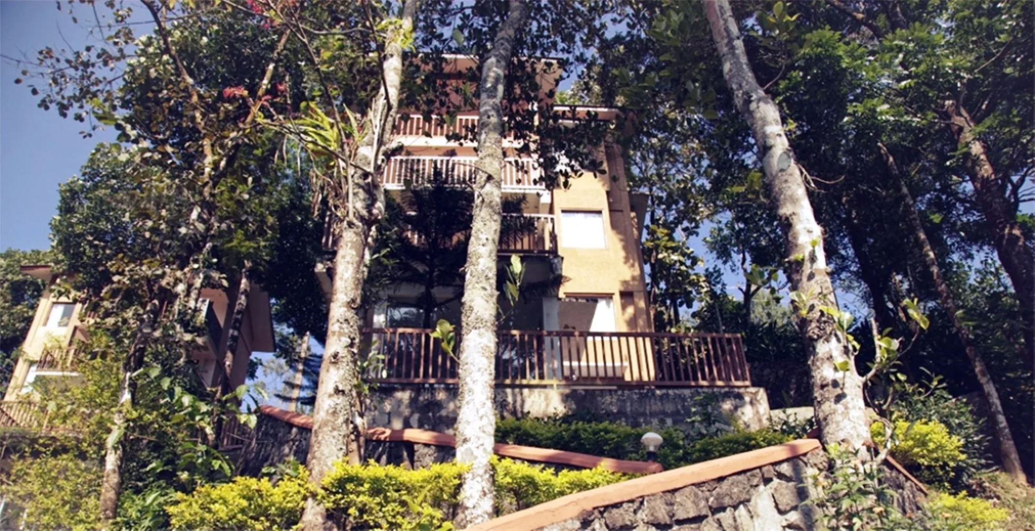 Oxygen Resorts Wild Corridor