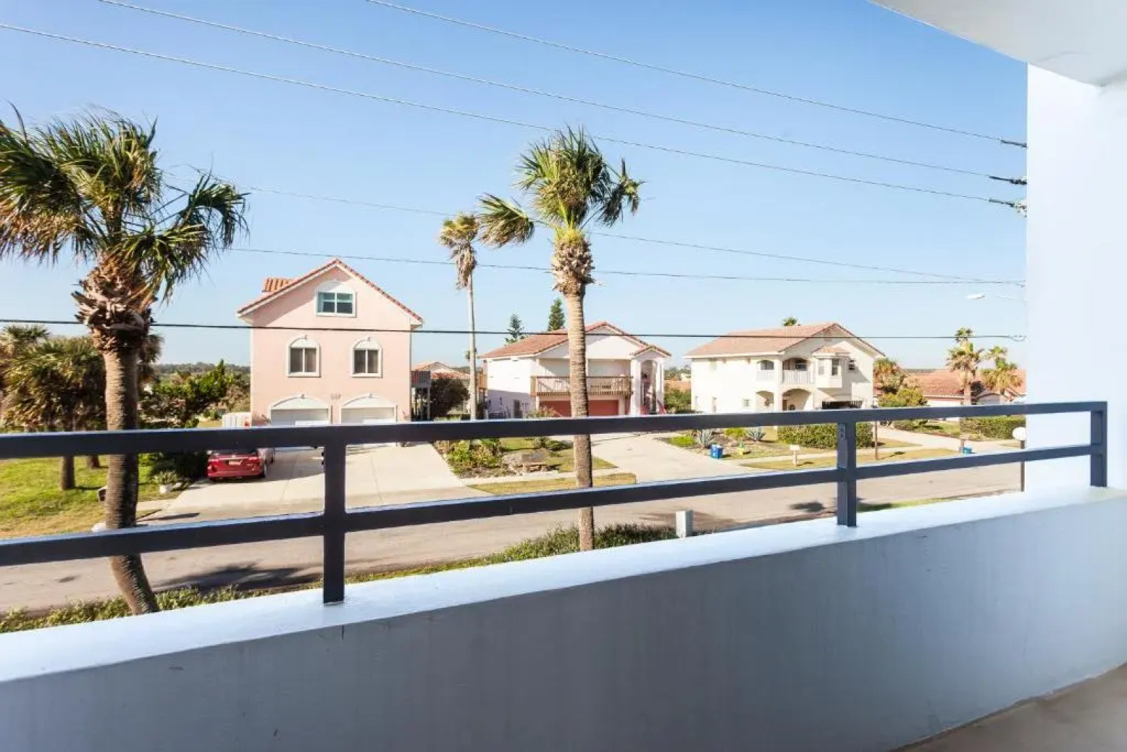 Sea Dancer 210, 2BR, Beach Front, Pool, Wi-Fi, Sleeps 6