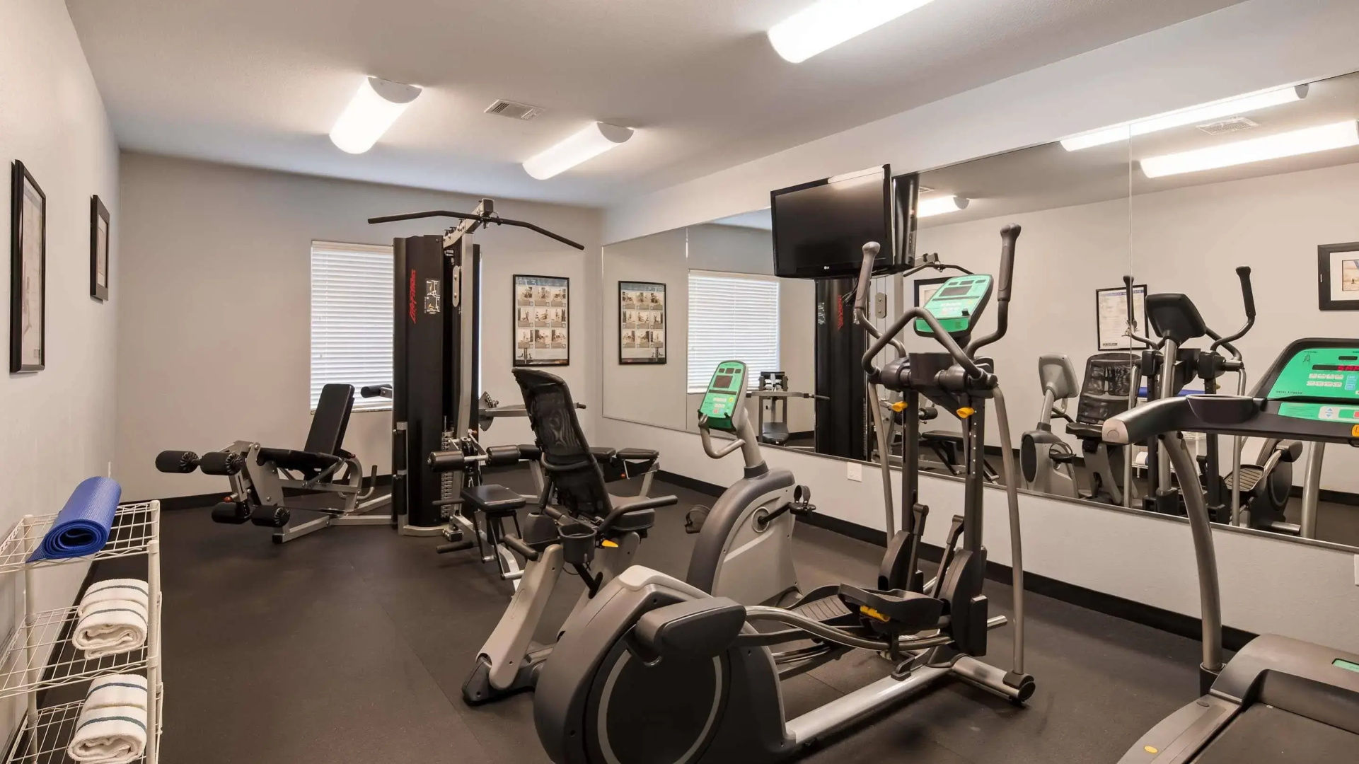 Best Western Plus Sand Bass Inn & Suites