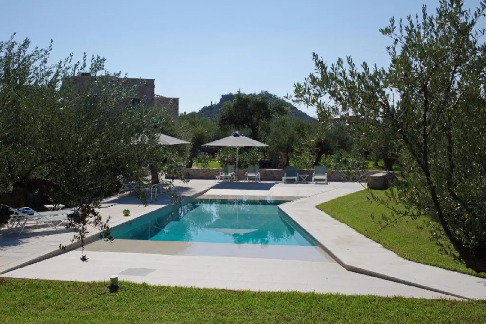 Mythies -Stone Houses in Mani