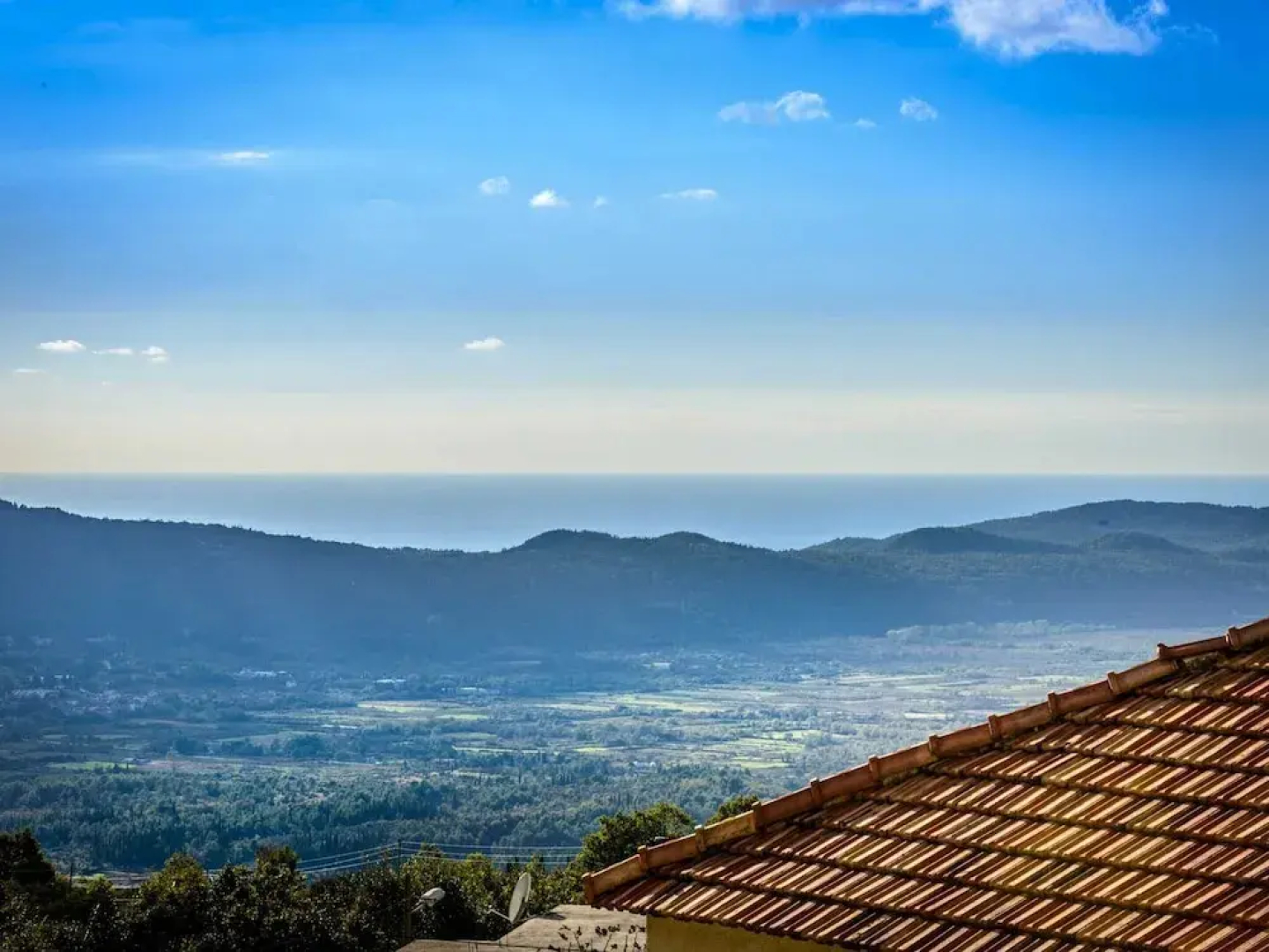 Villa Pave - Six-bedroom Villa With Terrace and Swimming Pool