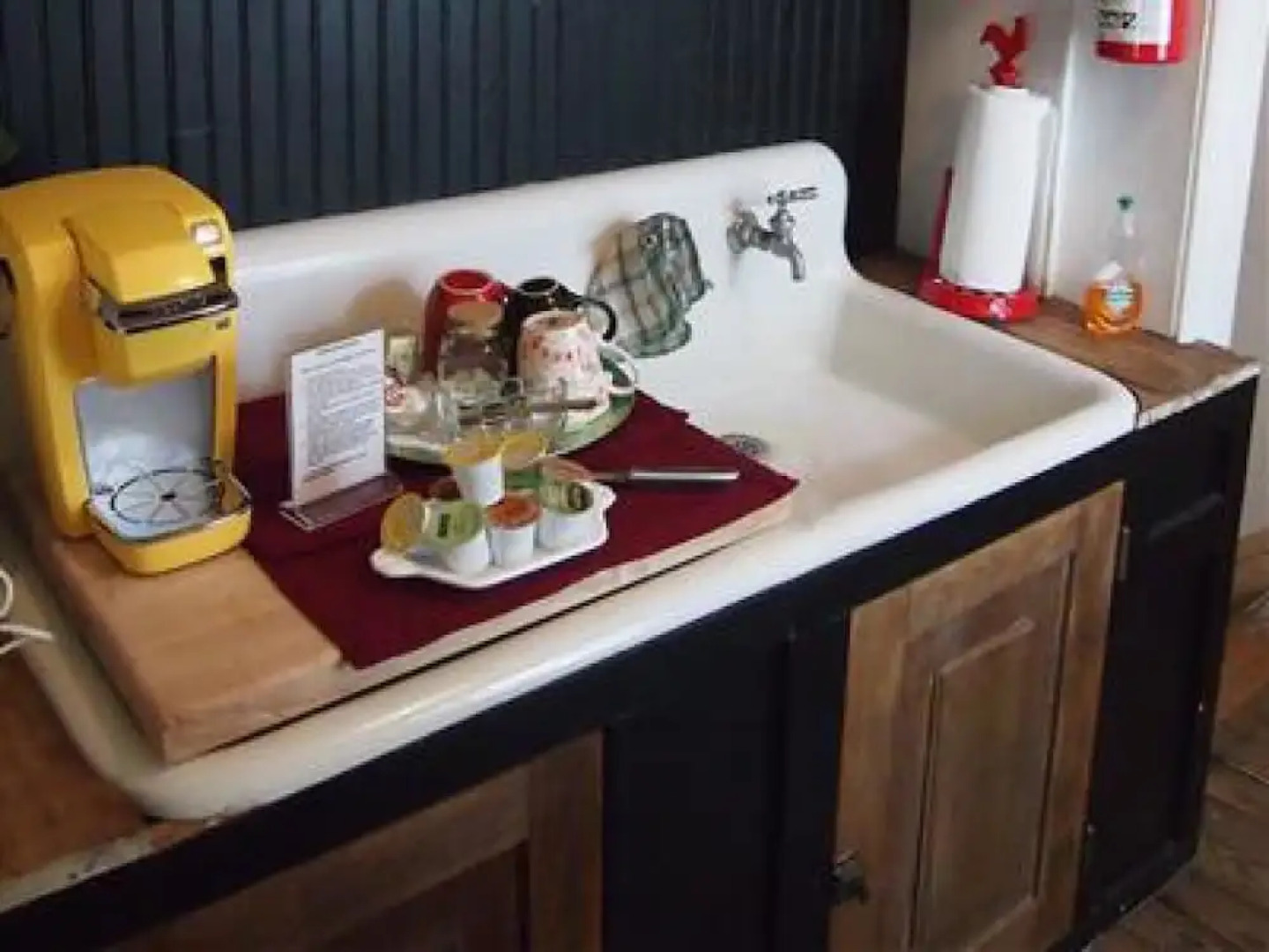 The Maid's Quarters Bed Breakfast & Tearoom