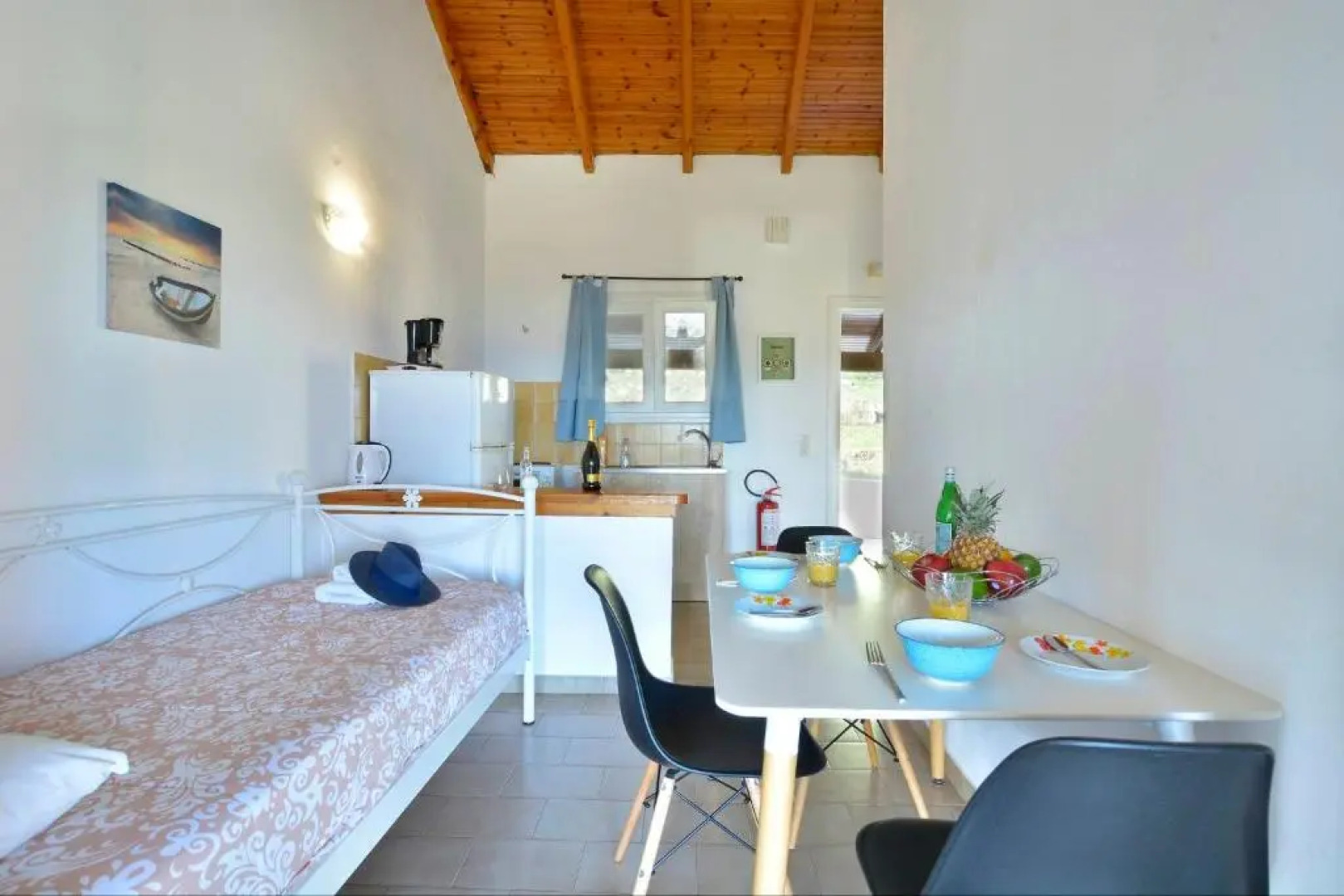 Renata Rooms & Studios