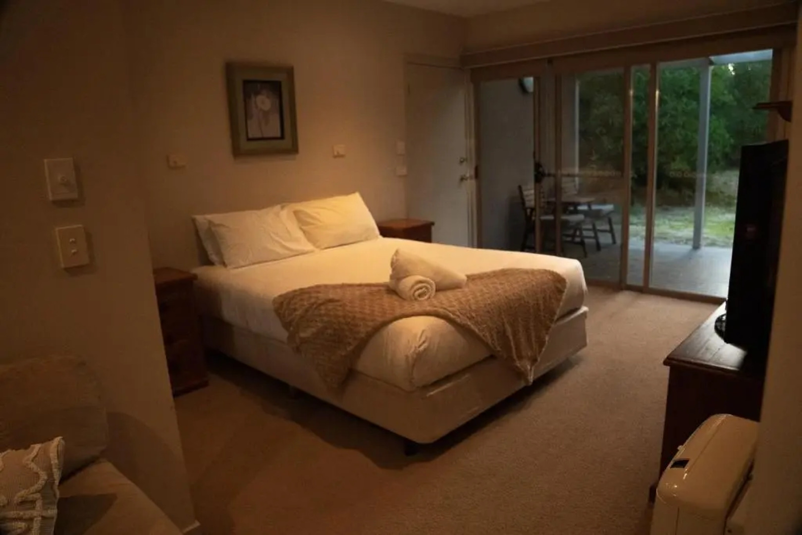 Waterfront Retreat At Wattle Point