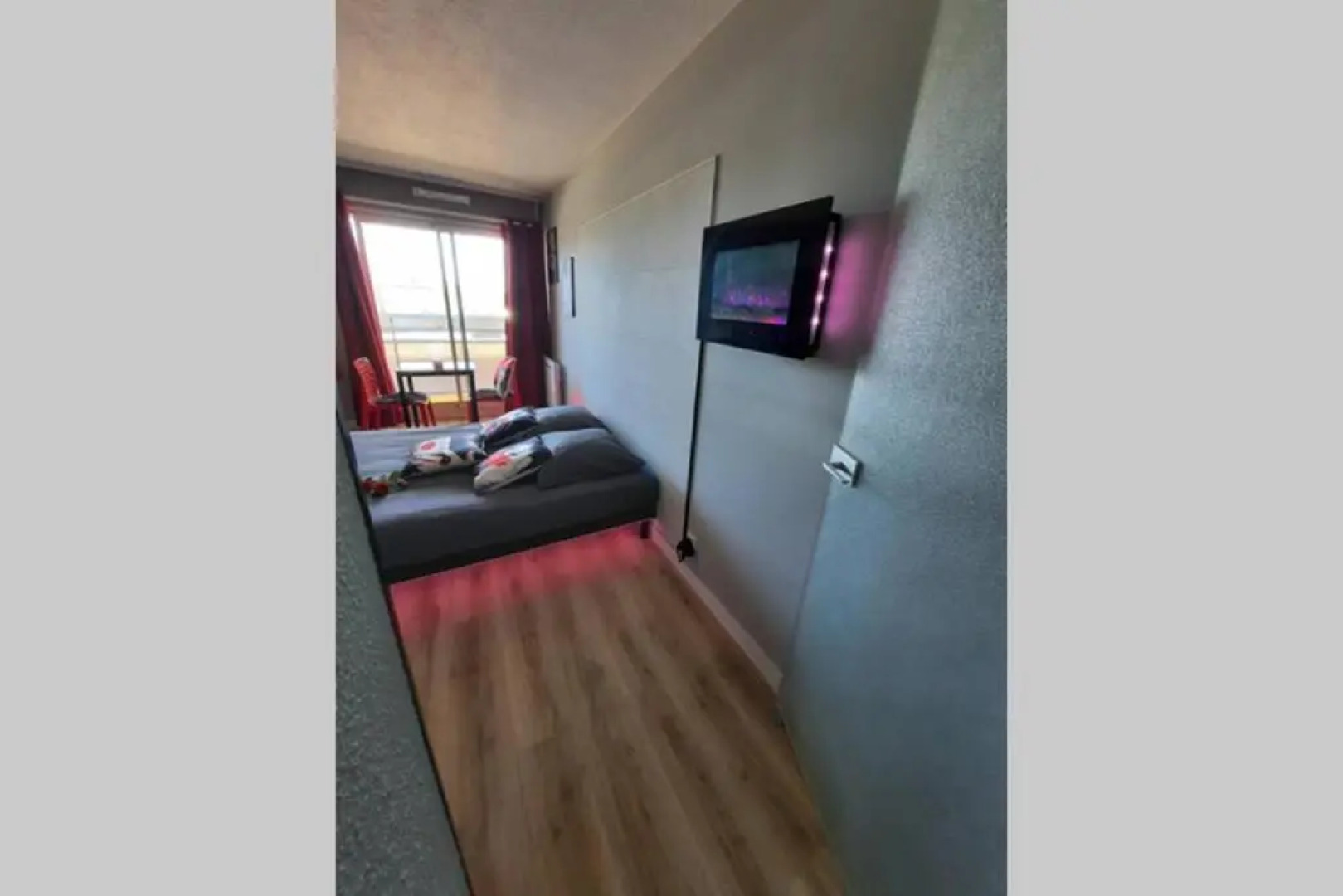 Grand Studio BISCARROSSE PLAGE Une nuit A 2 avec Sauna Luxe, Balnéo, Océan rien que pour vous