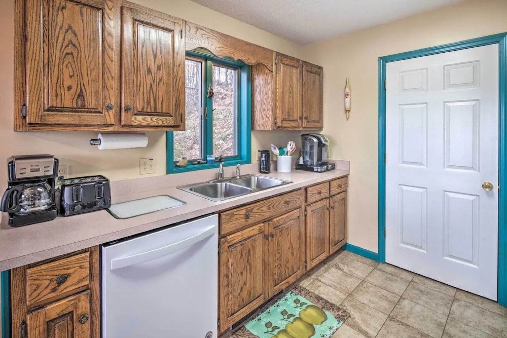 Mtn-view Burnsville Retreat 24 Mi to Ski Slopes!