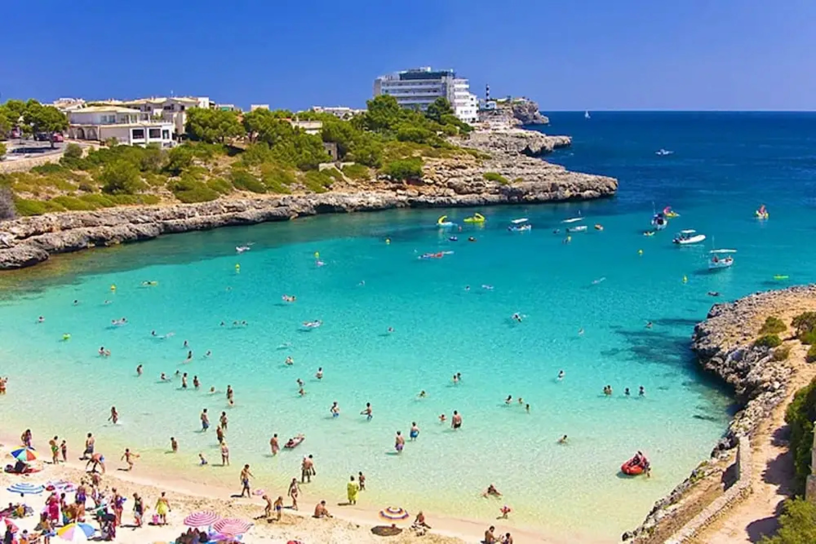 Villa With 5 Bedrooms in Portocolom, With Wonderful City View, Private Pool, Enclosed Garden Near the Beach