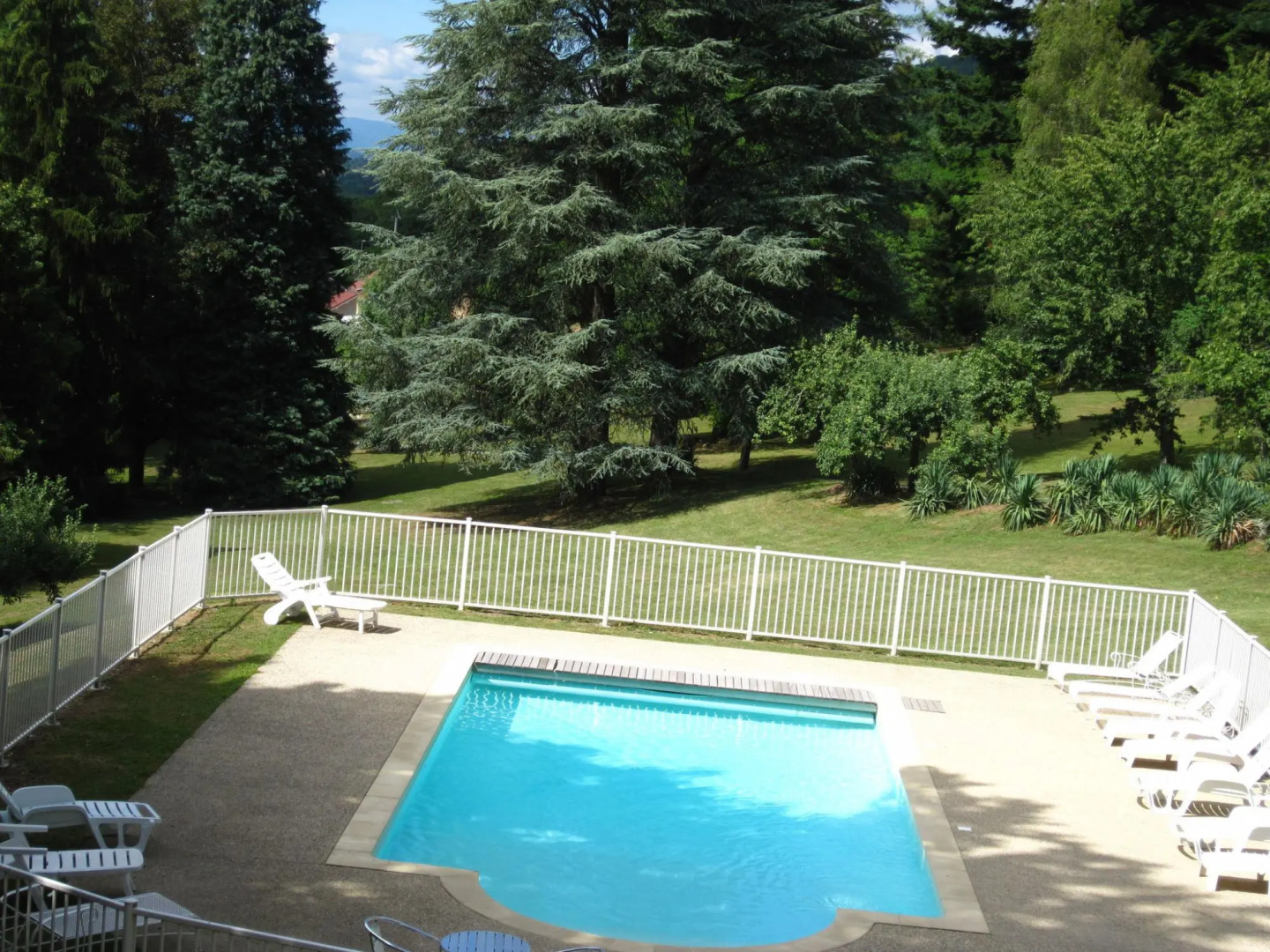 Charming Castle in Serrieres-en-chautagn With Pool